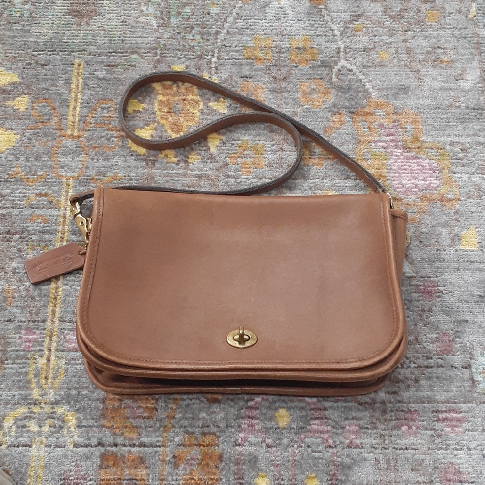 Vintage Coach Shoulder bag